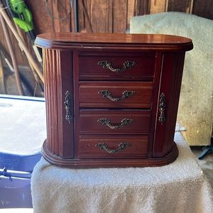 listing-status-banner